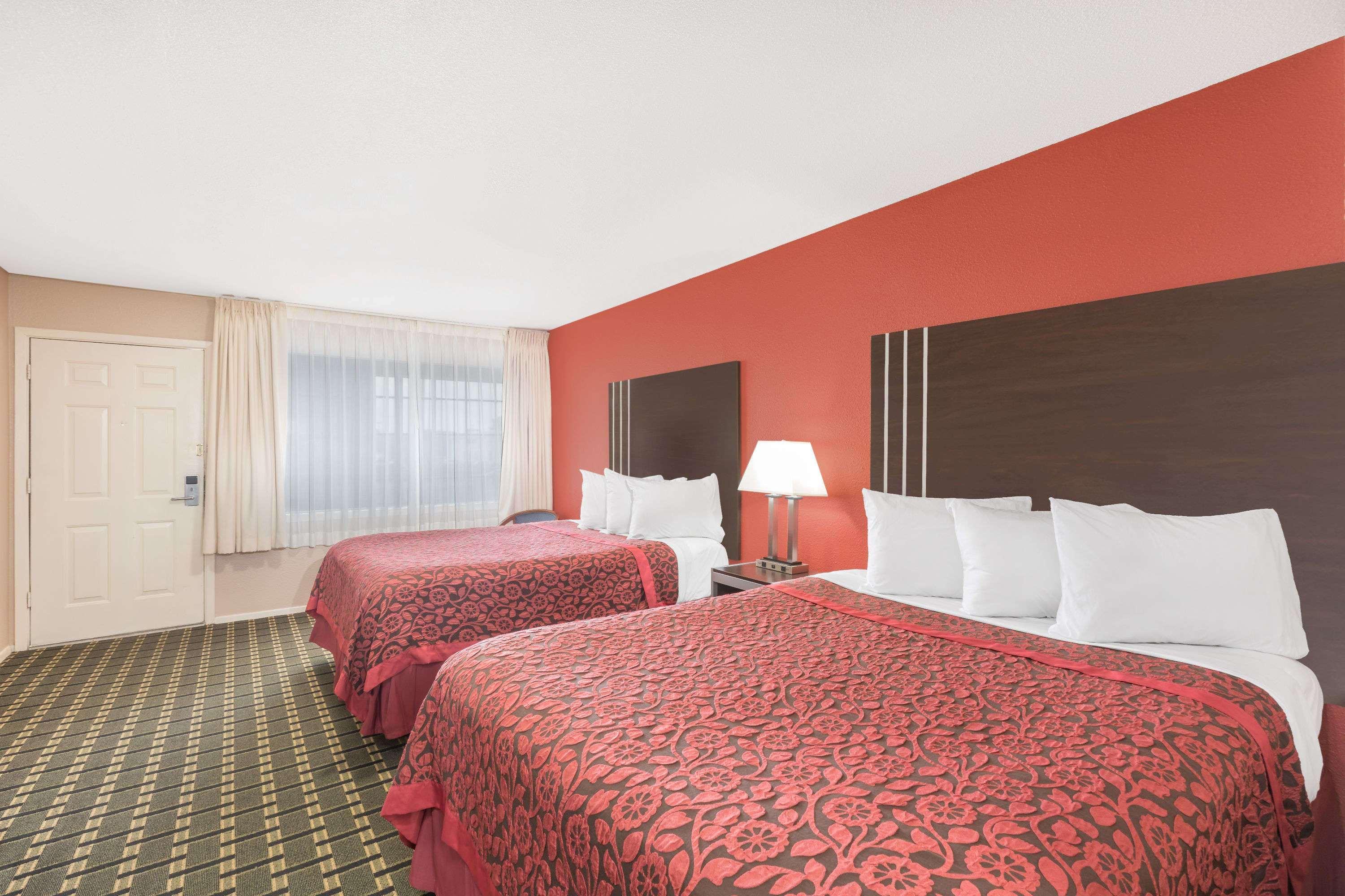 Days By Wyndham University Drive 3* College Station