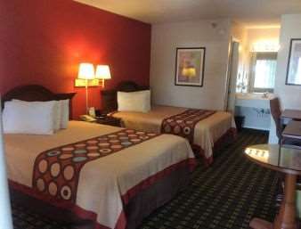 Days By Wyndham Drive Motel College Station