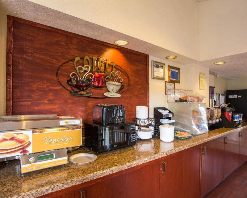 Days By Wyndham Drive Motel