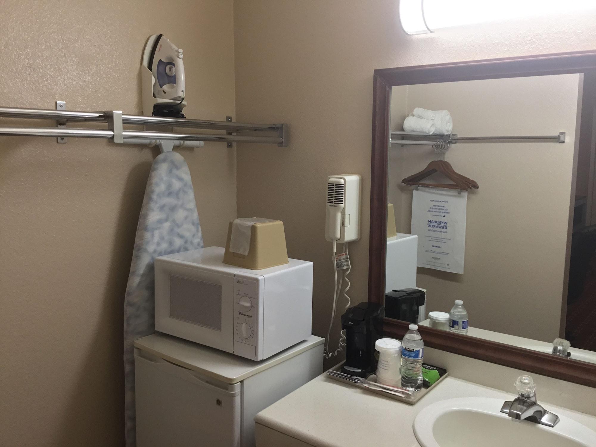 Motel Days By Wyndham Drive College Station