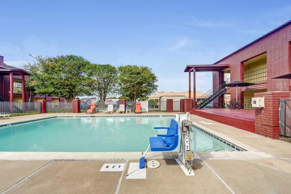 Motel Days By Wyndham University Drive