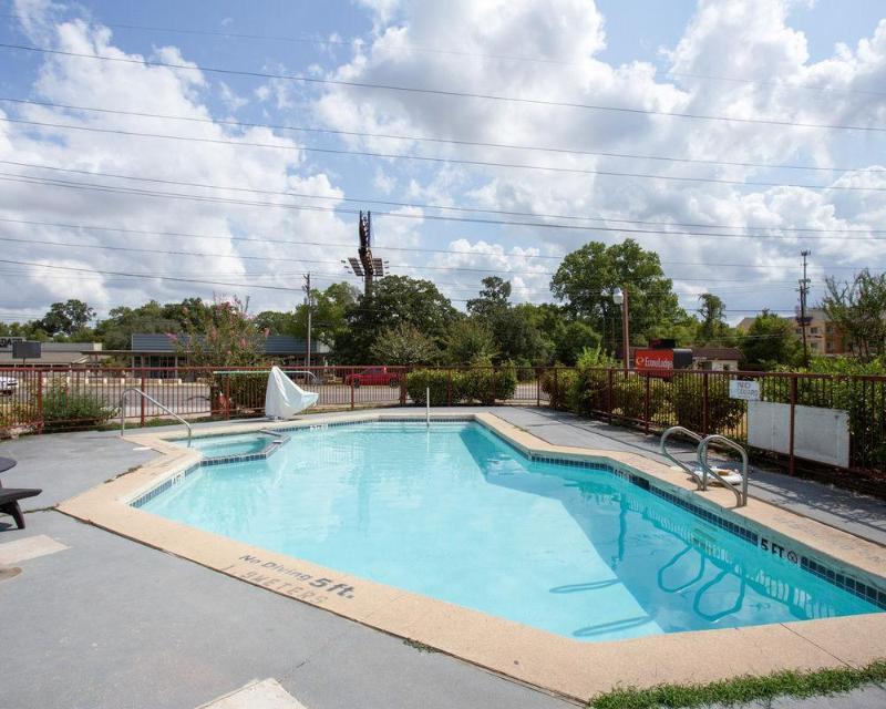 Days By Wyndham Drive Motel 3*