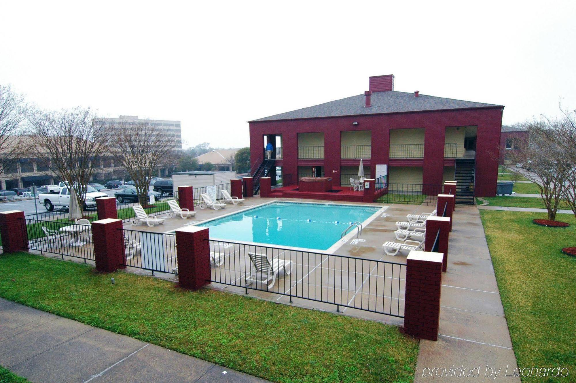 Days By Wyndham Drive College Station